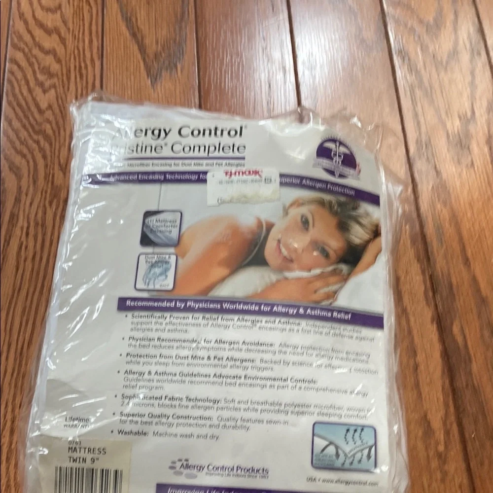 Allergy Control Mattress Cover - White